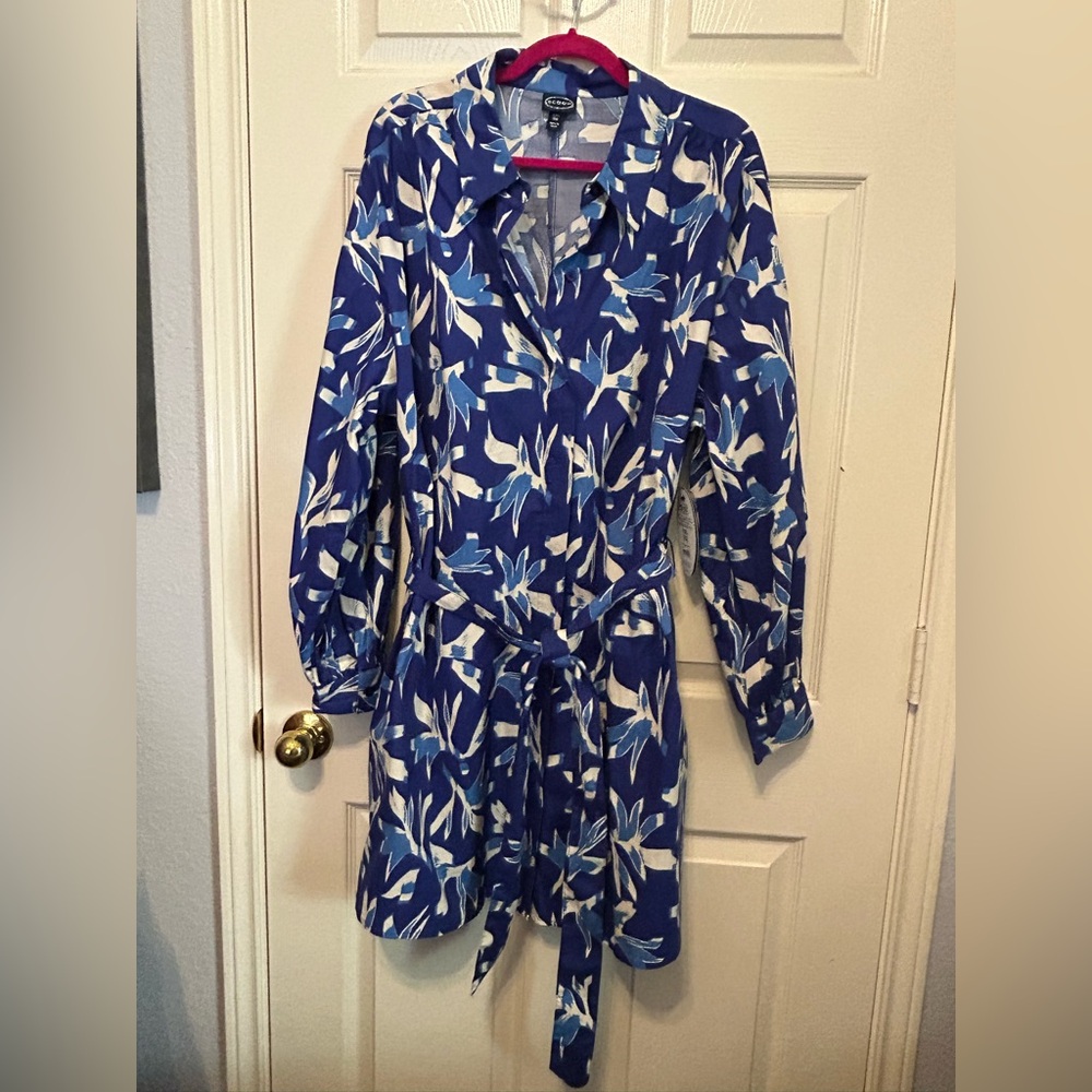 NWT XXL (20) Scoop Blue and Cream Floral Shrit Dress